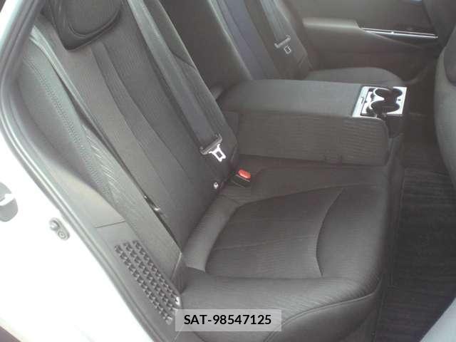 Toyota CROWN 2019-05 8872992-8