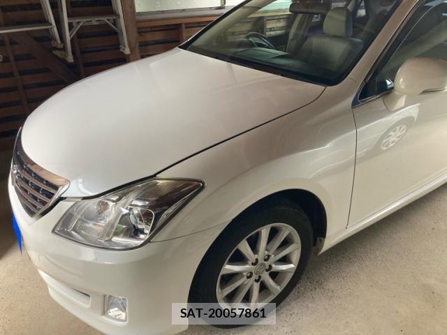 Toyota CROWN 2008-11 8873362-1