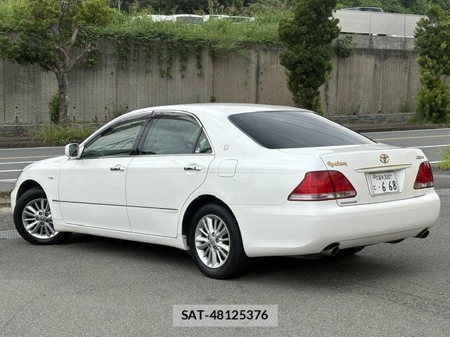 Toyota CROWN 2004-08 8873831-1