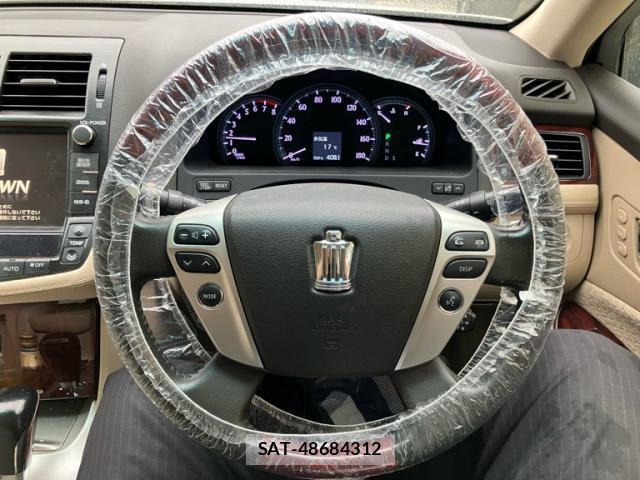 Toyota CROWN 2011-08 8874965-14