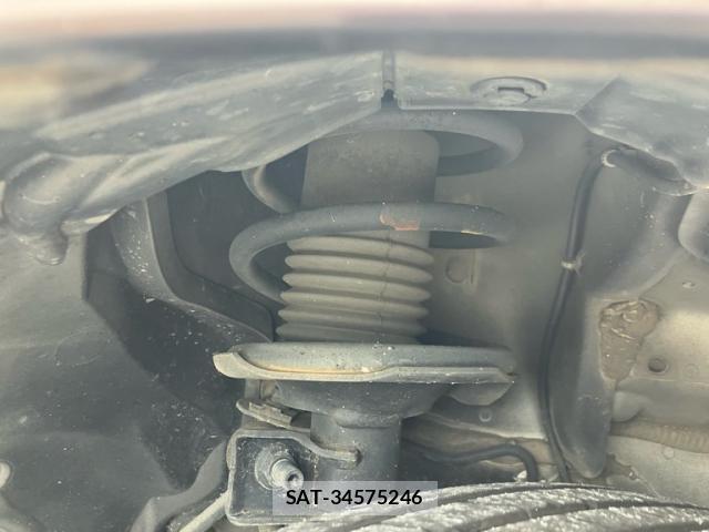 Nissan CUBE 2010-07 8873648-12