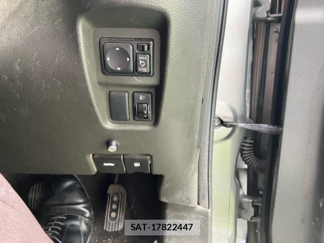 Nissan CUBE 2011-09 8874944-19
