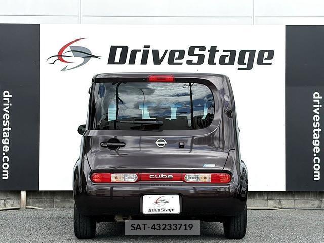 Nissan CUBE 2011-10 8875533-12