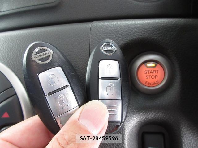 Nissan CUBE 2012-09 8875683-2