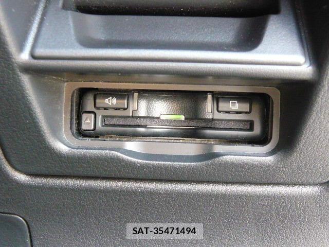 Mazda CX-30 2024-11 8873844-8