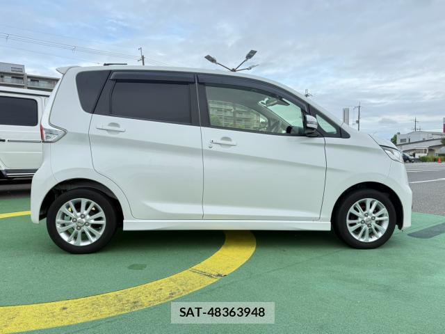 Nissan DAYZ 2015-04 8875015-2