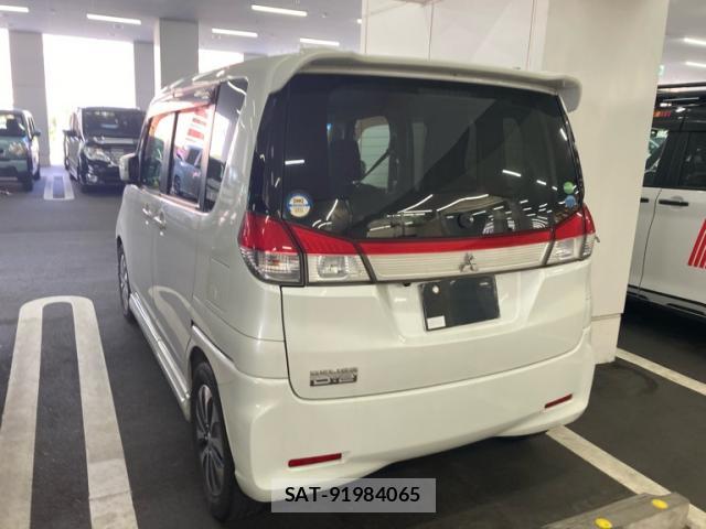 Mitsubishi DELICA 2014-11 8873659-3