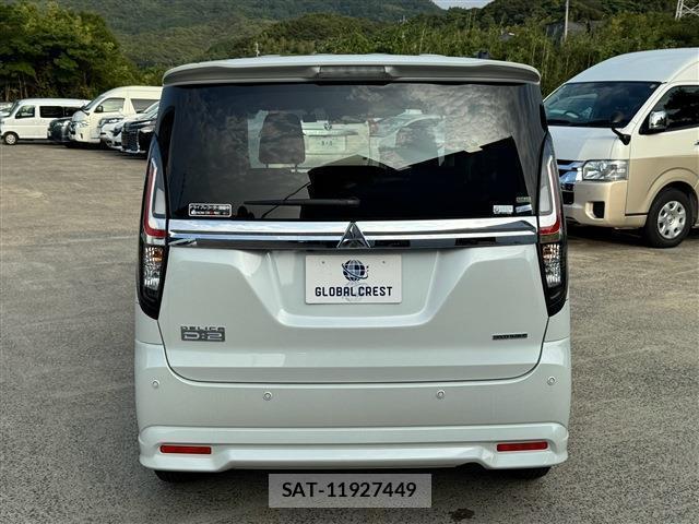 Mitsubishi DELICA 2025-09 8874100-13