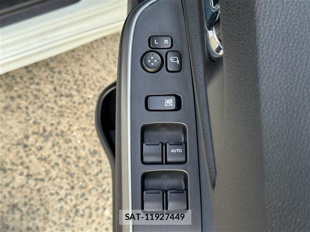 Mitsubishi DELICA 2025-09 8874100-18
