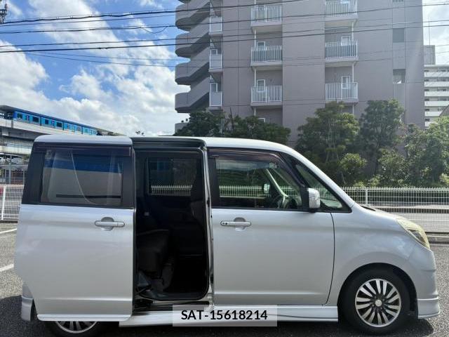 Mitsubishi DELICA 2012-01 8875040-3