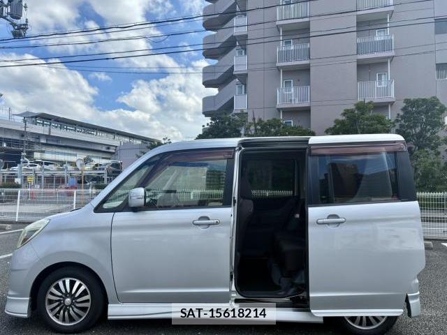 Mitsubishi DELICA 2012-01 8875040-9