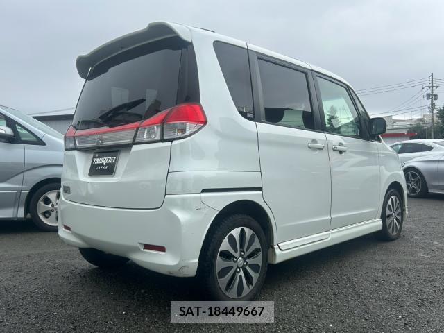 Mitsubishi DELICA 2014-08 8875742-11