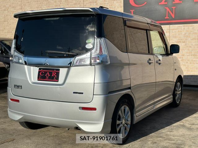 Mitsubishi DELICA 2017-11 8875817-2