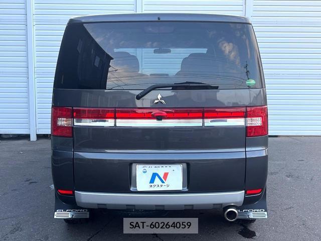 Mitsubishi DELICA 2017-11 8873996-12