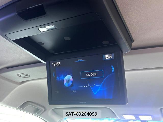 Mitsubishi DELICA 2017-11 8873996-3