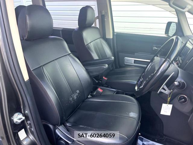 Mitsubishi DELICA 2017-11 8873996-7