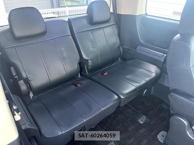 Mitsubishi DELICA 2017-11 8873996-9