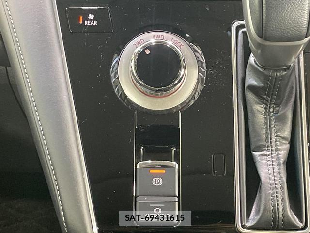Mitsubishi DELICA 2024-10 8875055-2