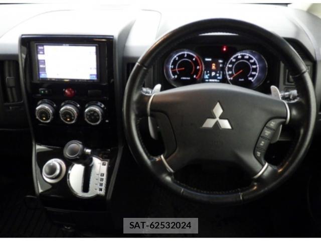 Mitsubishi DELICA 2017-01 8875255-2