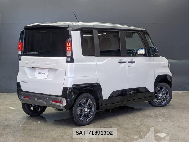 Mitsubishi DELICA MINI 2025-12 8874335-1
