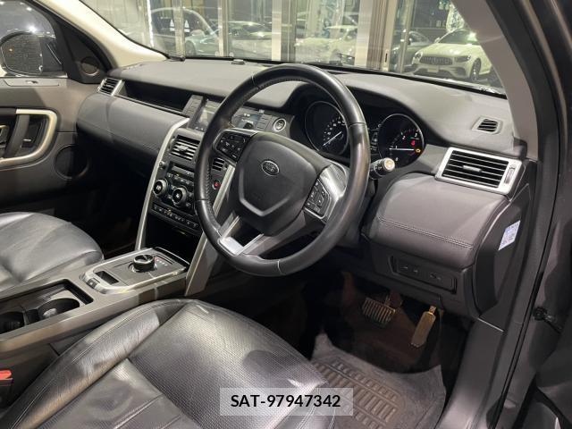Land Rover DISCOVERY 2018-02 8874241-16