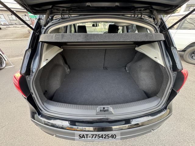 Nissan DUALIS 2012-03 8873815-18