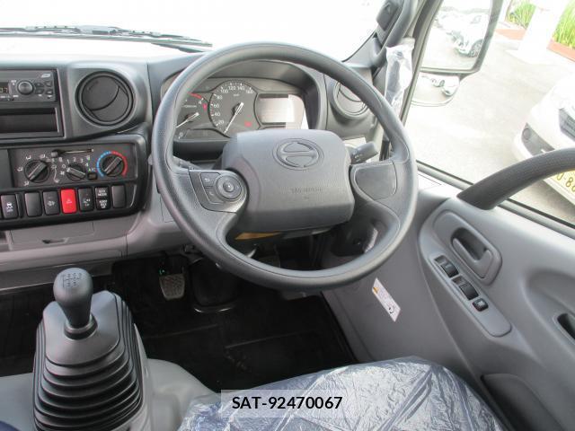 Hino DUTRO 2026-01 8872550-5