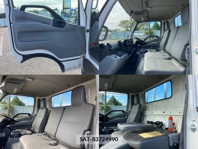 Hino DUTRO 2019-05 8874185-18