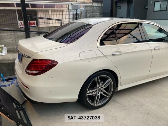 Mercedes Benz E-CLASS 2018-03 8872621-2