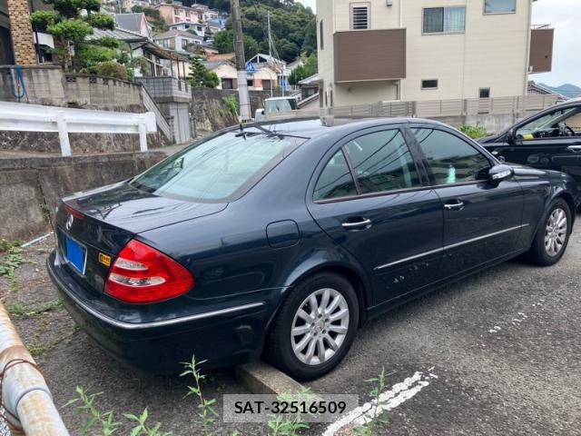 Mercedes Benz E-CLASS 2006-03 8873433-5
