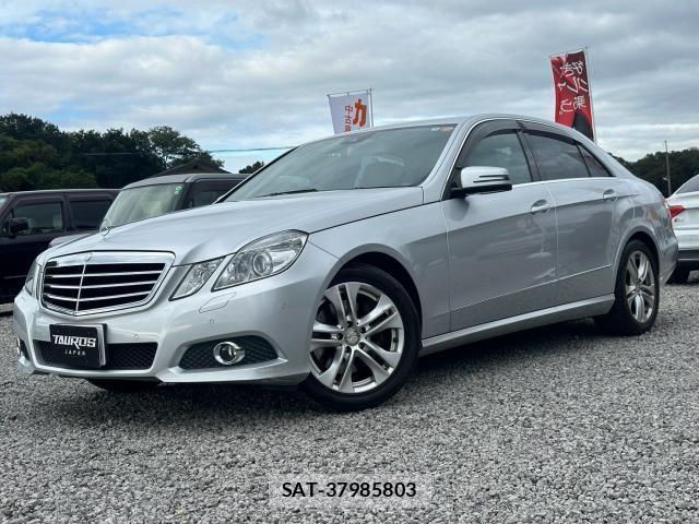 Mercedes Benz E-CLASS 2010-02 8875746-0