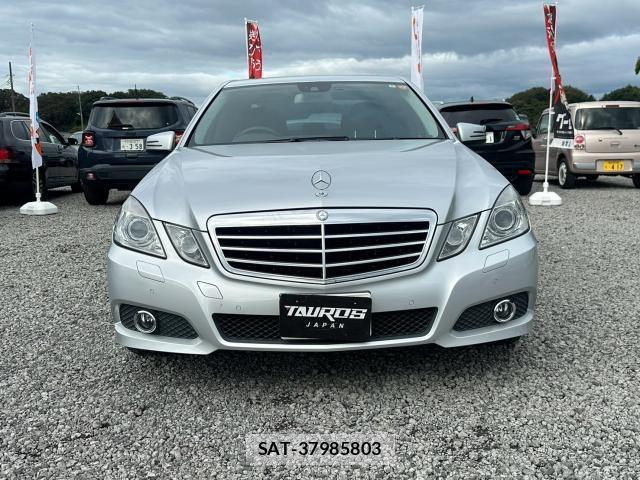 Mercedes Benz E-CLASS 2010-02 8875746-1