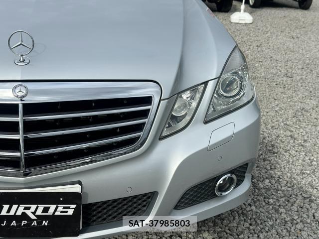 Mercedes Benz E-CLASS 2010-02 8875746-11