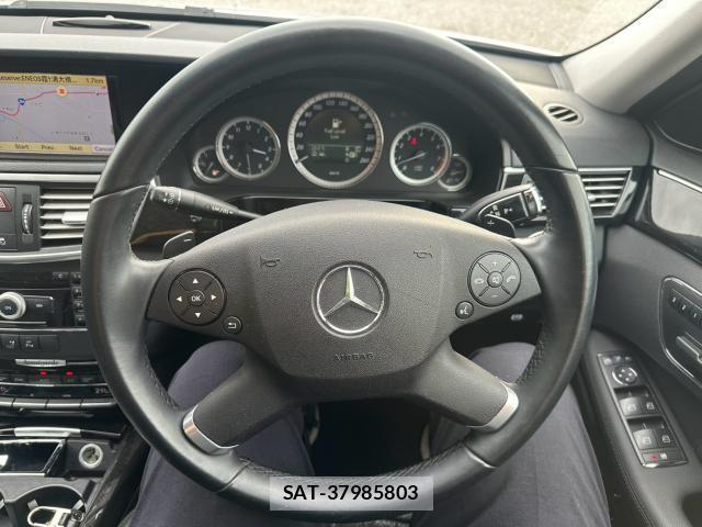 Mercedes Benz E-CLASS 2010-02 8875746-16