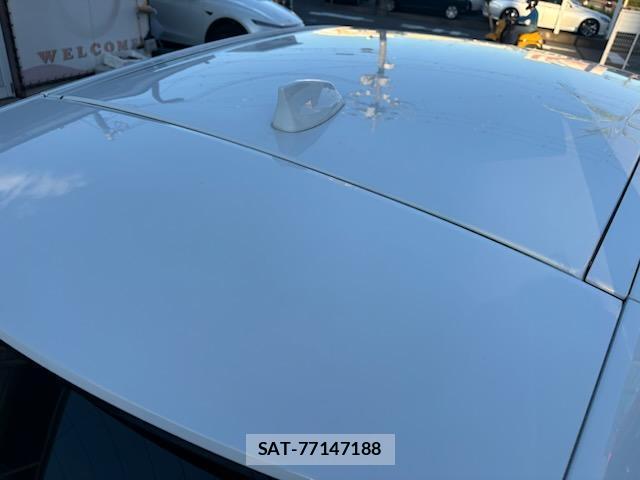 Jaguar E-PACE 2019-03 8874139-17