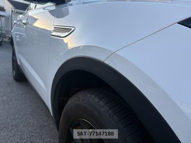 Jaguar E-PACE 2019-03 8874139-2