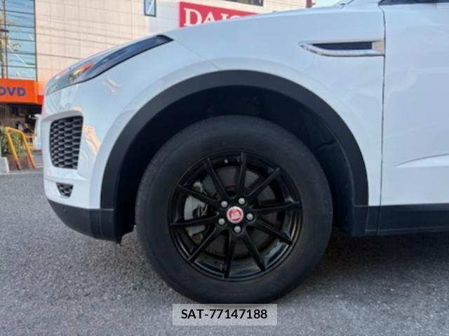 Jaguar E-PACE 2019-03 8874139-4