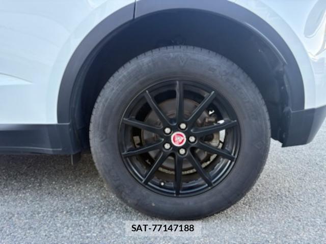 Jaguar E-PACE 2019-03 8874139-9