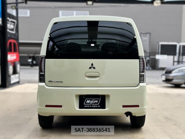 Mitsubishi EK WAGON 2006-09 8874214-8