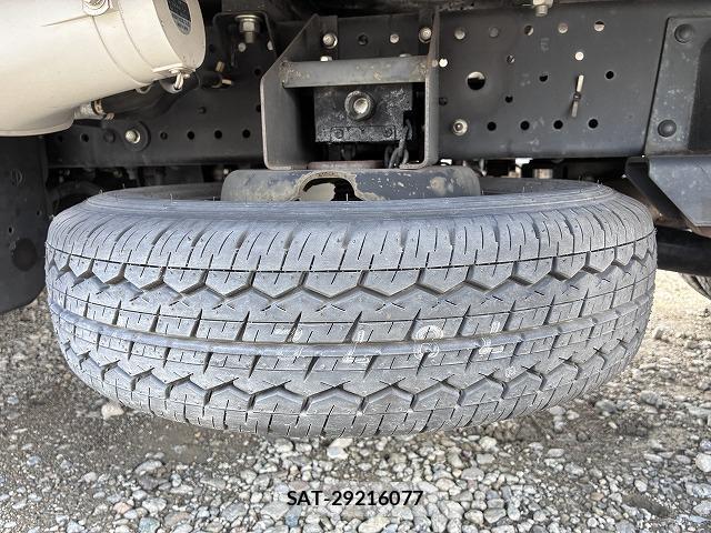 Isuzu ELF TRUCK 2011-08 8873058-15