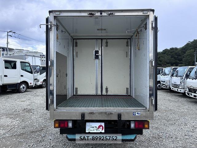 Isuzu ELF TRUCK 2017-08 8873060-4