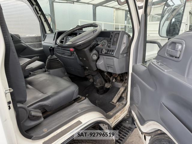 Isuzu ELF TRUCK 2014-03 8874047-5