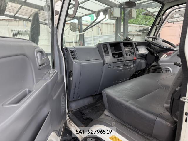 Isuzu ELF TRUCK 2014-03 8874047-6