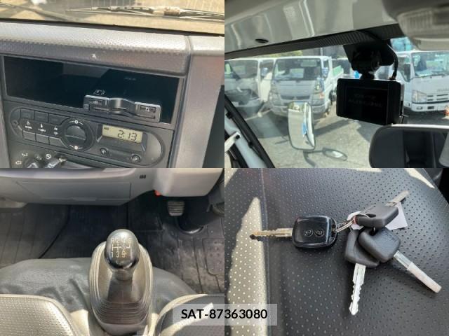 Isuzu ELF TRUCK 2020-01 8875604-12