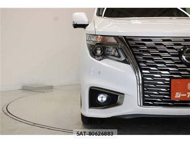 Nissan ELGRAND 2022-06 8872657-15