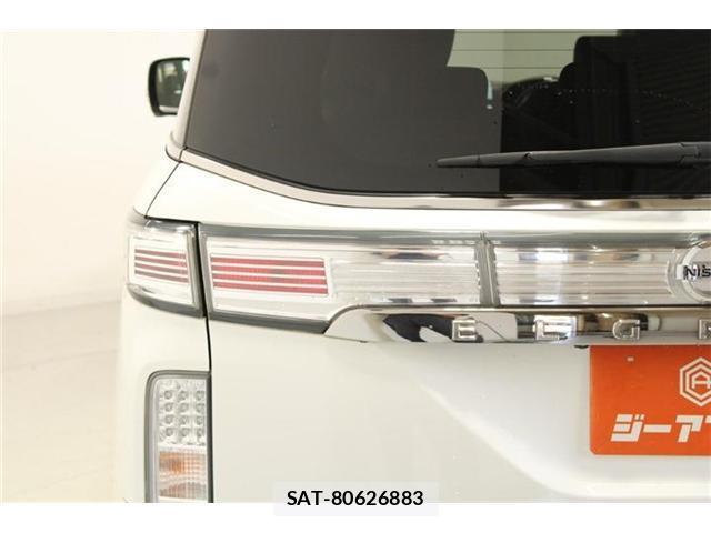 Nissan ELGRAND 2022-06 8872657-18