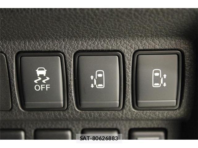 Nissan ELGRAND 2022-06 8872657-4
