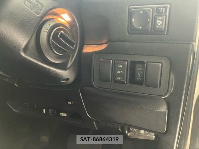 Nissan ELGRAND 2007-09 8873343-18