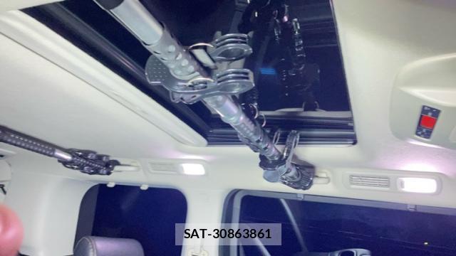 Nissan ELGRAND 2013-09 8873416-17