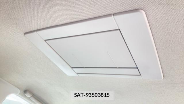 Nissan ELGRAND 2005-10 8873448-16